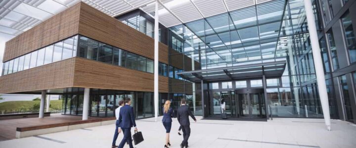 Comment comparer deux offres immobilières professionnelles ? Comment comparer deux offres immobilières professionnelles ?